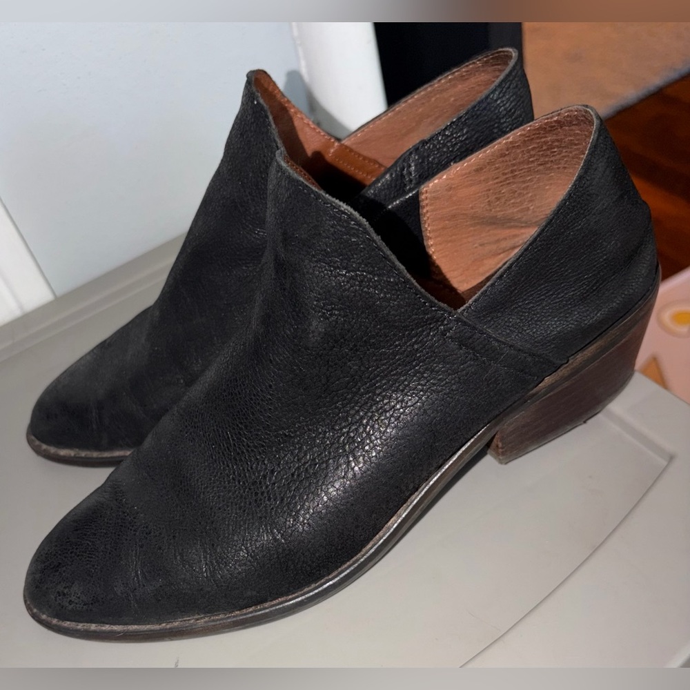 Lucky Brand Fayth ankle booties black